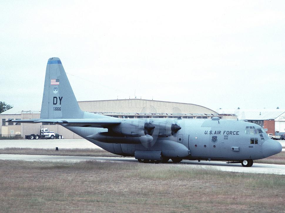 コビー COBI 5839 Lockheed C-130 Hercules 輸送機 1/61