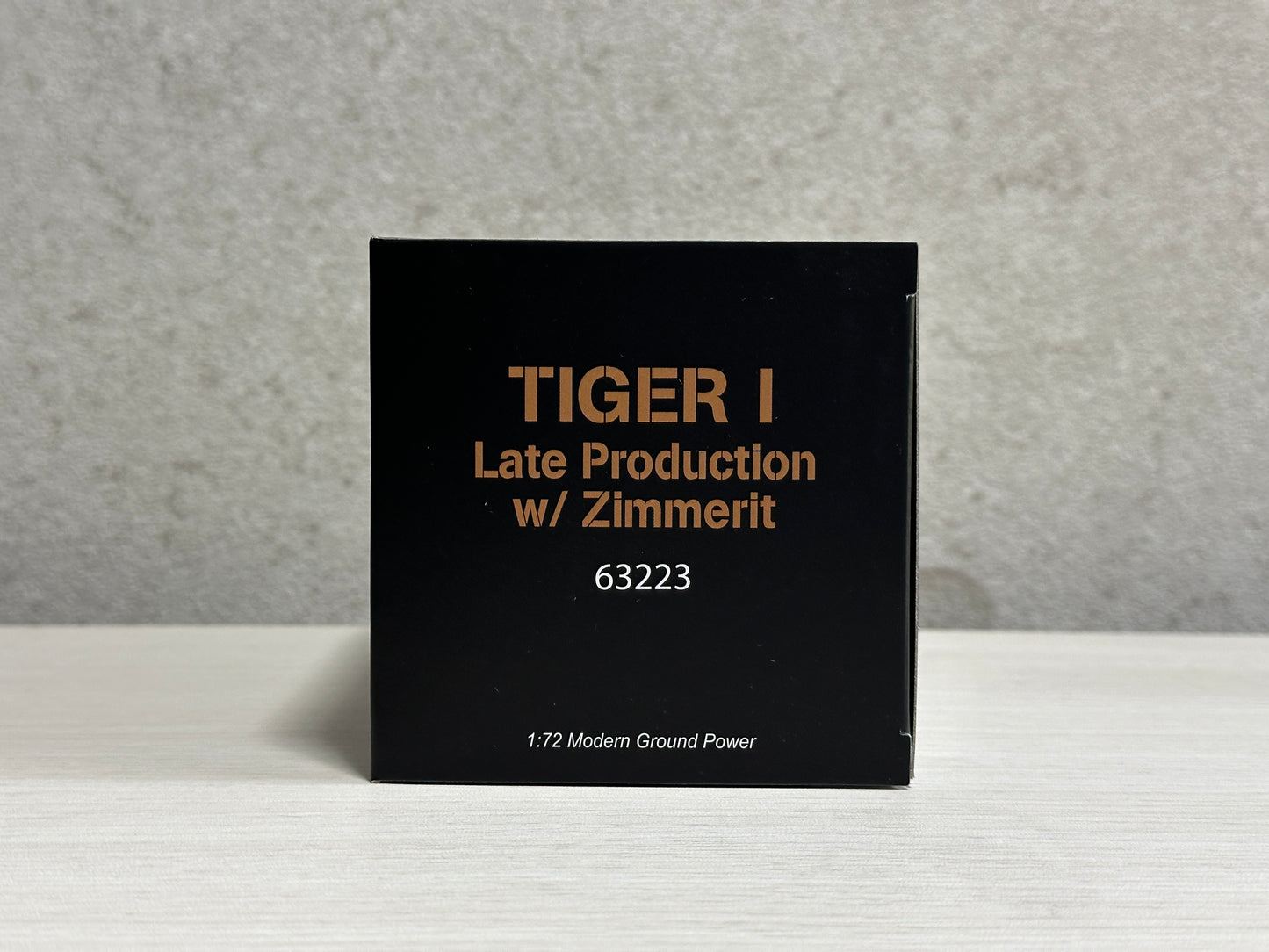 63223 1/72 Tiger I Late Production w/Zimmerit Wittmann's Last Tiger "007", Normandy 1944 ティーガー I 後期型、ツィンメリット付き ヴィットマン最後のティーガー「007」、ノルマンディー 1944 年