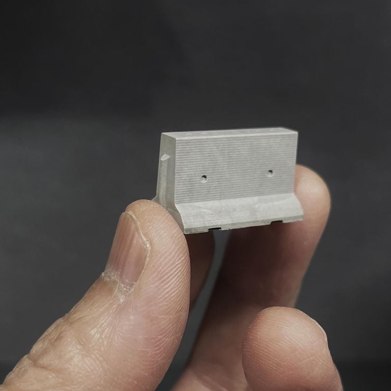 むさじじ 手作りセメント ジオラマ 1:64 コンクリート防護柵 香港製