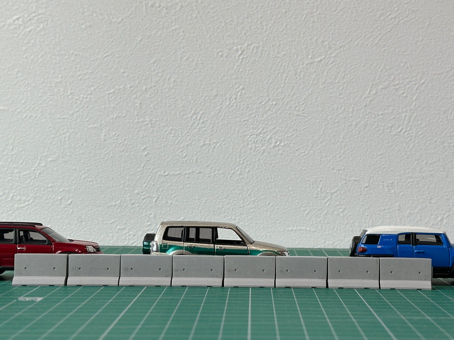 むさじじ 手作りセメント ジオラマ 1:64 コンクリート防護柵 香港製