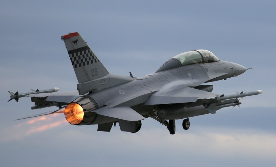 コビー COBI 5815 F-16D Fighting Falcon 戦闘機 1/48