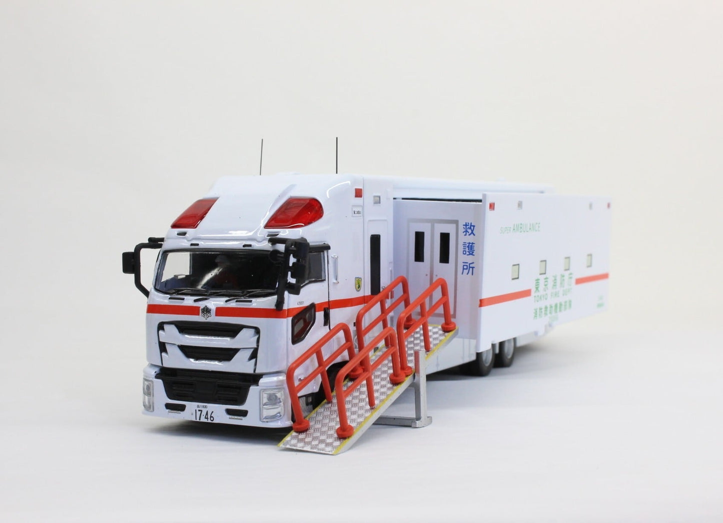 ACT CAR 1/64 東京消防庁 消防救助機動部隊 特殊救急車 ACT0005
