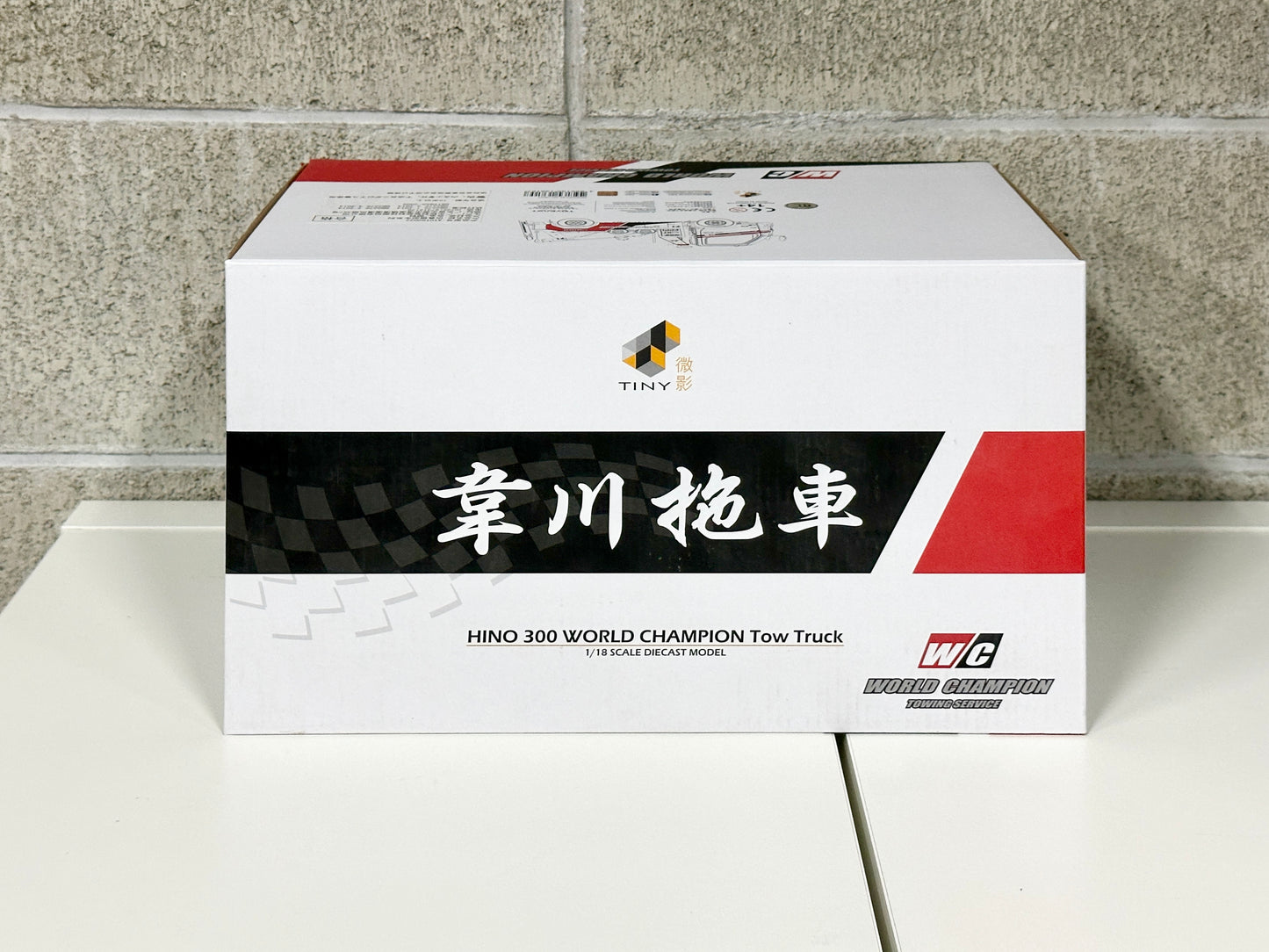 Tiny 微影 1/18 日野300 World Champion Tow Truck ATC18022 レッカー車 ダイキャスト ミニカー 香港から