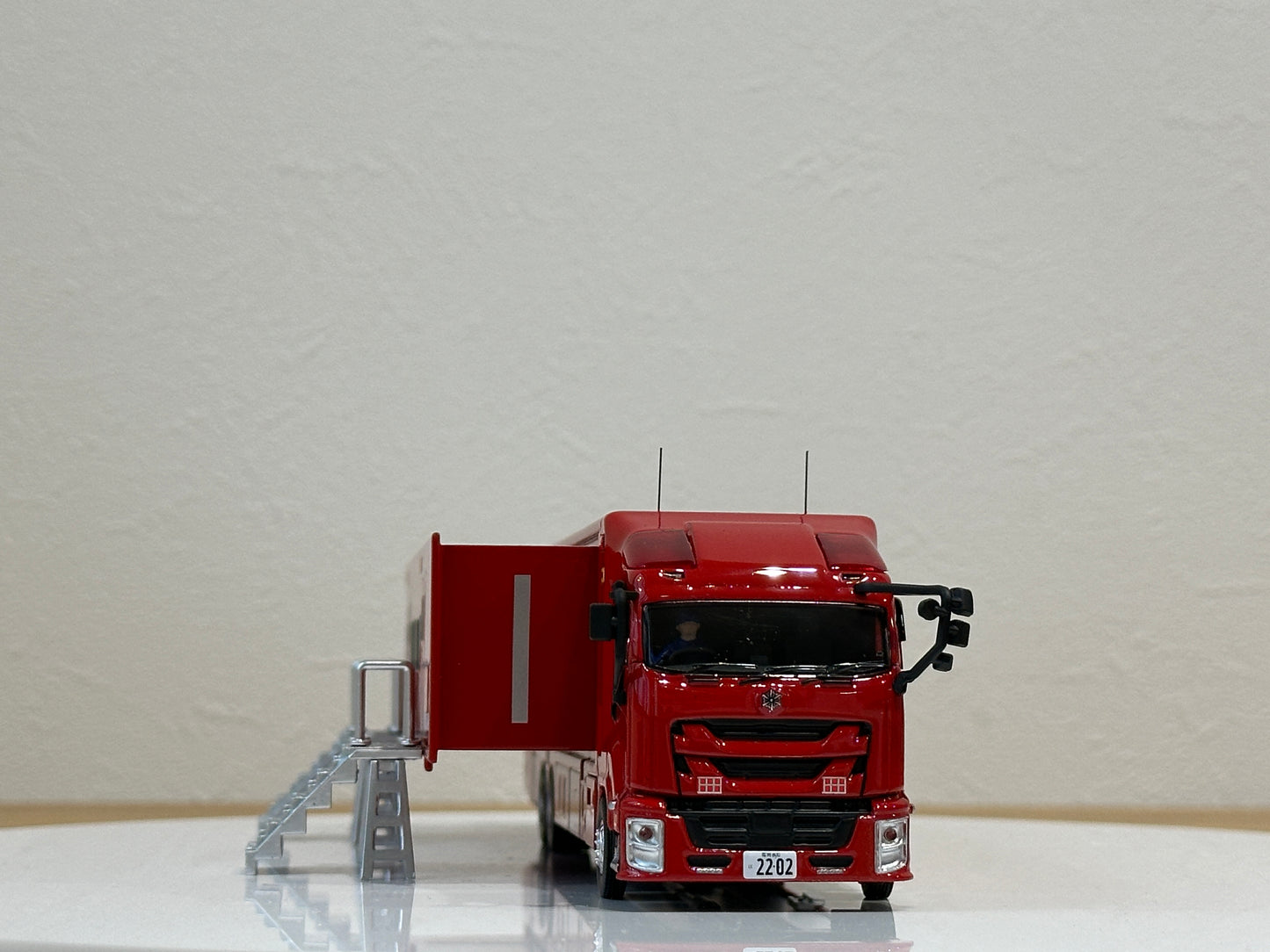 ACT CAR 1/64 福岡市消防局 拠点機能形成車 ACT0004B