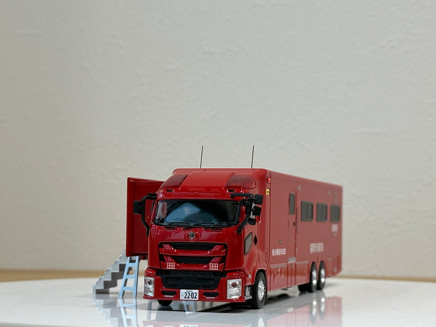 ACT CAR 1/64 福岡市消防局 拠点機能形成車 ACT0004B