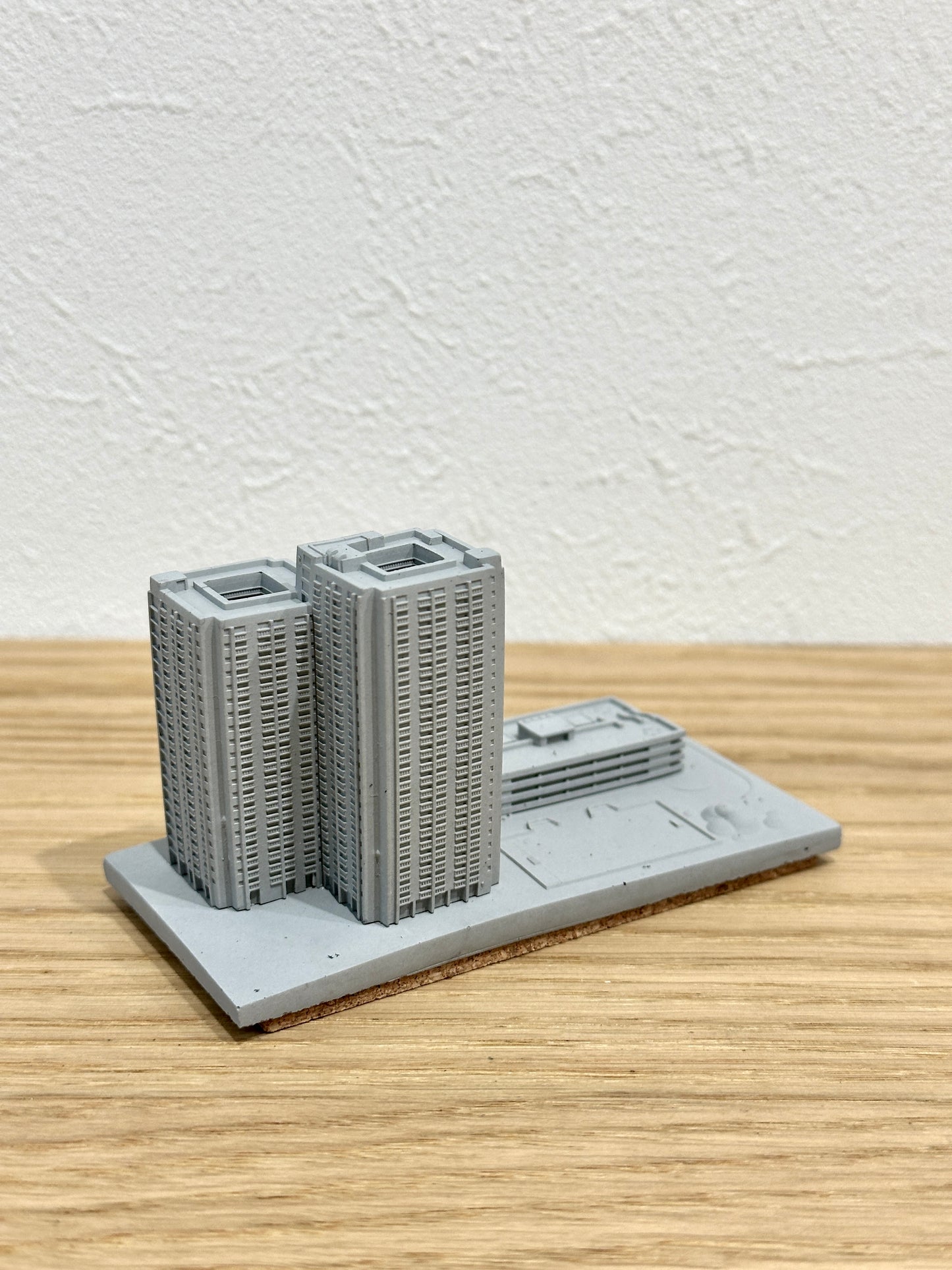 むさじじ 手作りセメント ジオラマ 香港の団地 ツインタワー 雙塔式(井字型)大廈 香港団地建物 香港製