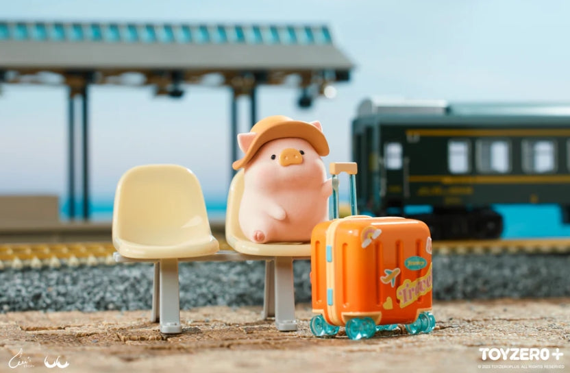 LuLu the Piggy - Travel